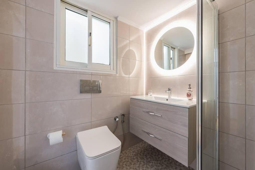 New! Bright & Remodeled 1Bed Apt 2Min Walk To Acropolis Atenas Exterior foto